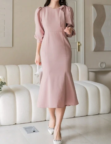 Rochie medie Dazy, roz pudra