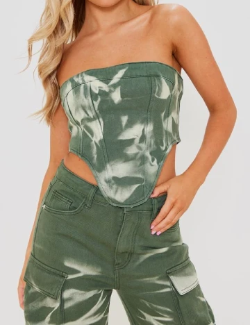 Top PRETTYLITTLETHING, verde