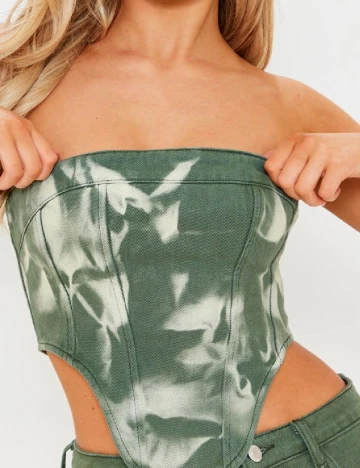 Top PRETTYLITTLETHING, verde