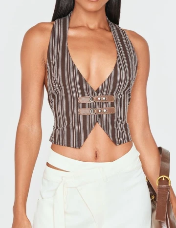 Top PRETTYLITTLETHING, maro inchis