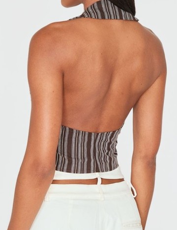 Top PRETTYLITTLETHING, maro inchis