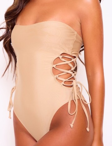 Costum de baie PRETTYLITTLETHING, crem