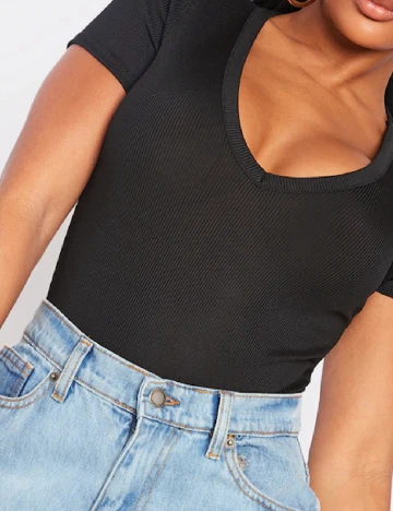 Body PRETTYLITTLETHING, negru