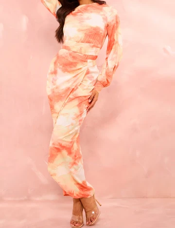 Rochie lunga PRETTYLITTLETHING, portocaliu Portocaliu
