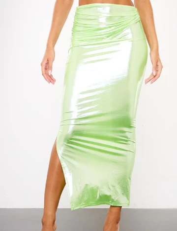 Fusta PRETTYLITTLETHING, verde