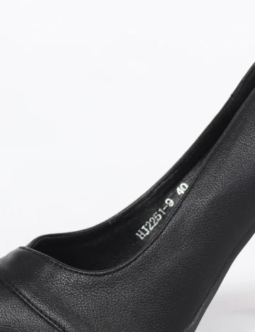 Pantofi SHEIN, negru