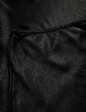 Fusta Reserved, negru