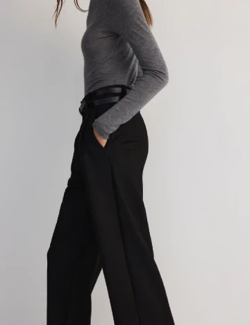 Pantaloni Reserved, negru