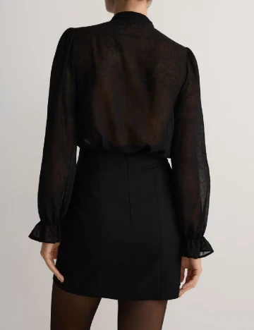 Fusta Reserved, negru