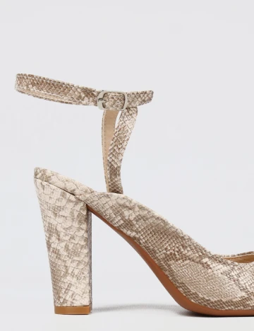Pantofi SHEIN, bej