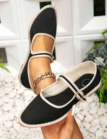 
						Sandale SHEIN, negru