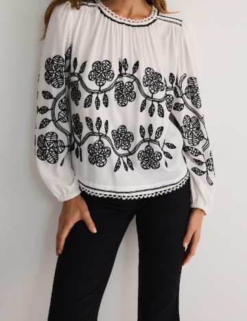 
						Bluza Reserved, alb/negru