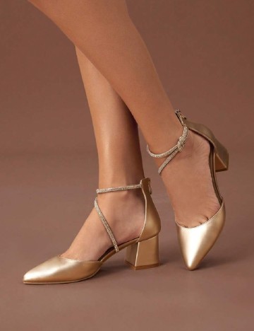 
						Pantofi SHEIN, crem