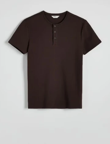 Tricou Reserved, maro