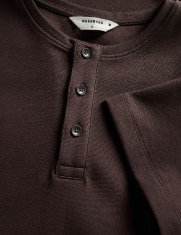 Tricou Reserved, maro