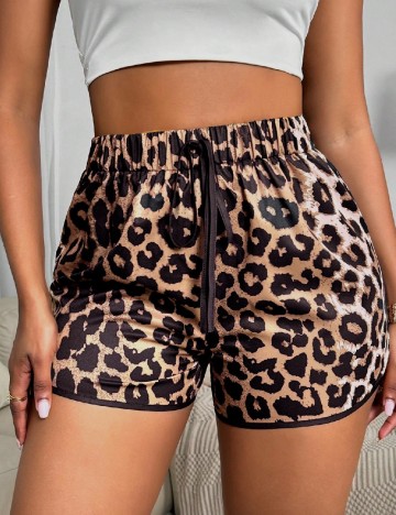 
						Pantaloni scurti SHEIN, animal print