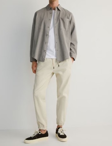 
						Pantaloni Reserved, crem