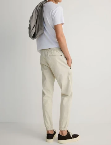Pantaloni Reserved, crem