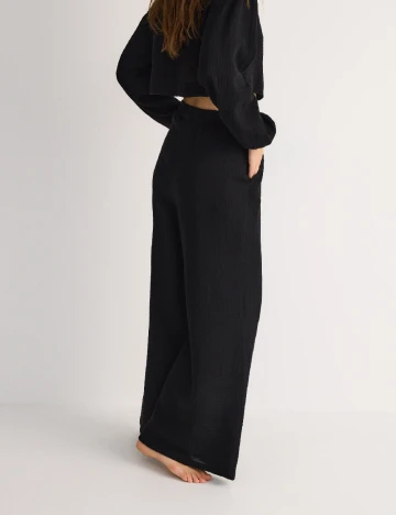 Pantaloni Reserved, negru Negru