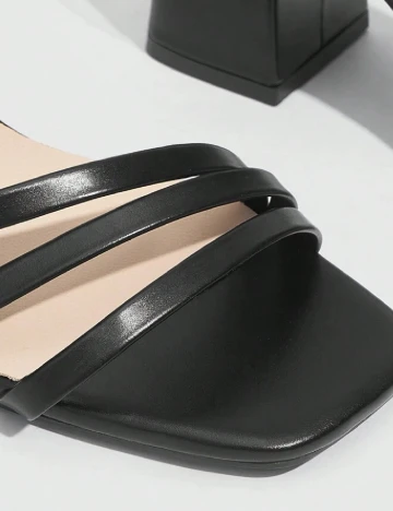Sandale Cuccoo, negru Negru