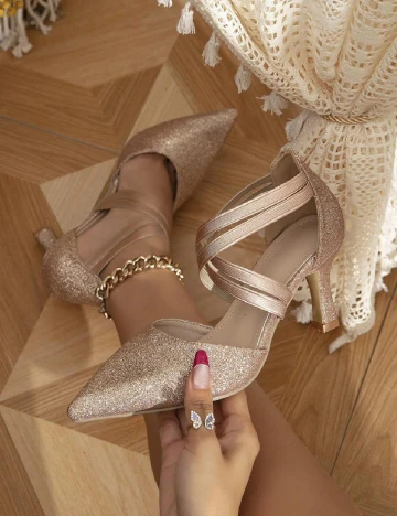 Pantofi SHEIN, crem Crem