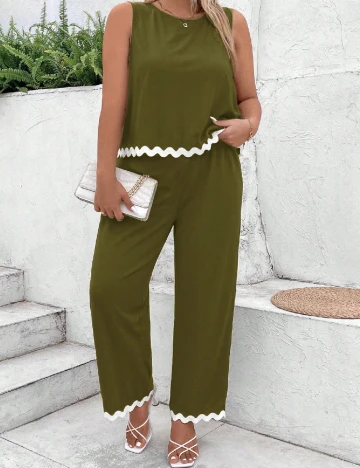Compleu SHEIN CURVE, kaki Verde