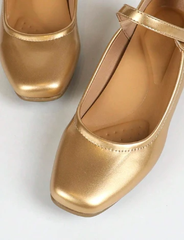 Pantofi SHEIN, auriu