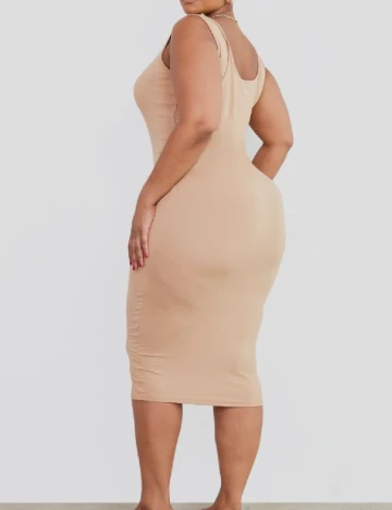 Rochie medie PRETTYLITTLETHING Plus Size, bej Crem