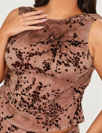 Top PRETTYLITTLETHING Plus Size, maro Maro