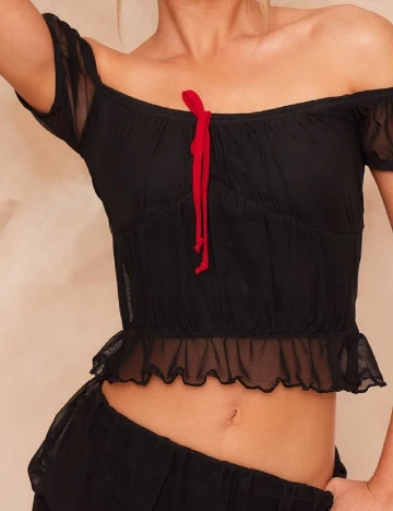 Top PRETTYLITTLETHING, negru Negru