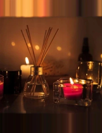 Set lumanari parfumate 6 bucati Bolsius, rosu