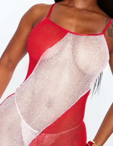 Rochie de plaja PRETTYLITTLETHING, alb/rosu Rosu