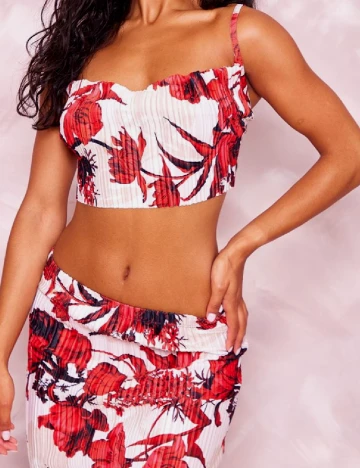 Top PRETTYLITTLETHING, floral print Floral print