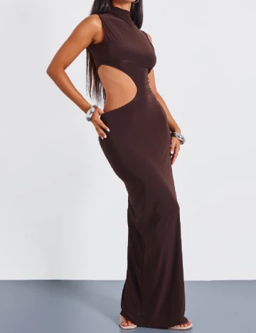 Rochie lunga PRETTYLITTLETHING, maro Maro