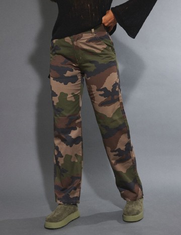 Pantaloni PrettyLittleThing, mix culori