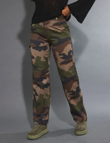 Pantaloni PrettyLittleThing, mix culori