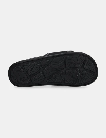 Slapi Hummel, negru