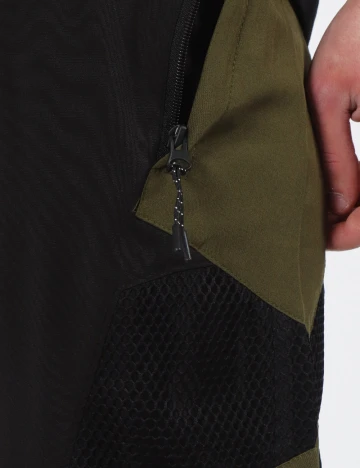 Pantaloni scurti Bolongaro Trevor, negru