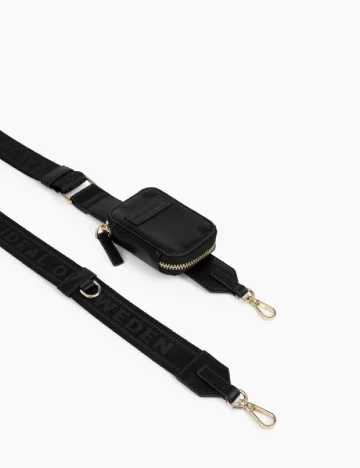 Husa iPhone IDEAL OF SWEDEN, negru Negru