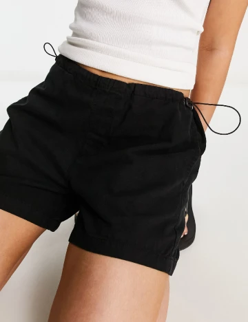 Pantaloni scurti COLLUSION, negru Negru