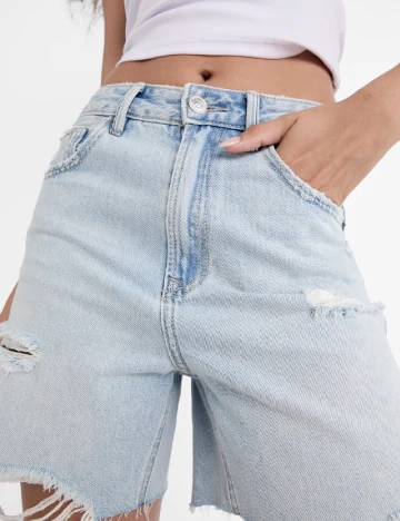 Pantaloni scurti Stradivarius, albastru Albastru