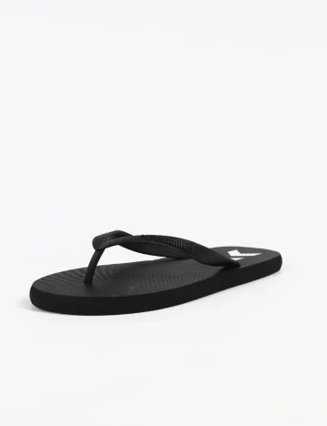 Slapi Hummel, negru