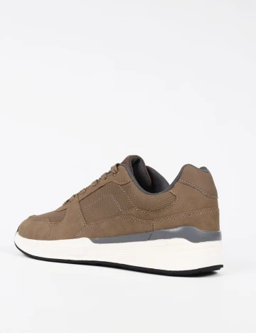 Adidasi ACTION, maro Maro