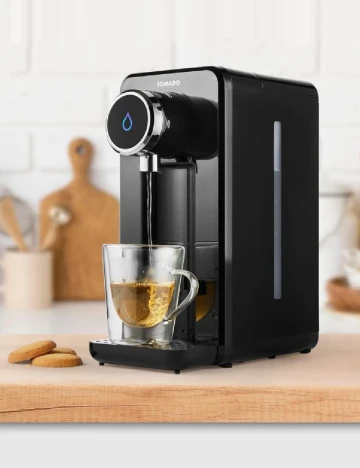 Dozator de apa calda TOMADO, negru Negru