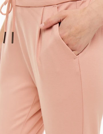 Pantaloni Vero Moda, roz