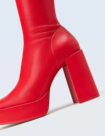 Botine Stradivarius, rosu