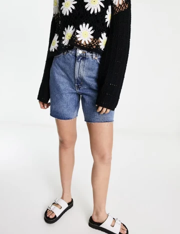 Pantaloni scurti Monki, albastru Albastru
