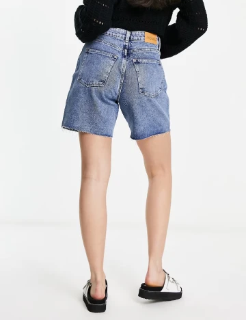 Pantaloni scurti Monki, albastru Albastru