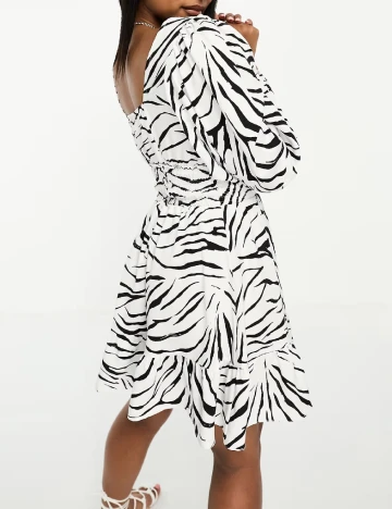 Rochie scurta I SAW IT FIRST, alb Alb
