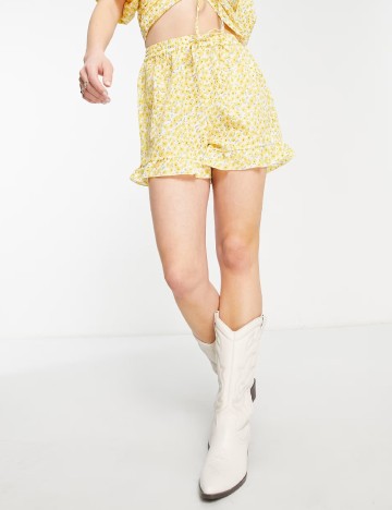 Pantaloni scurti Only, galben